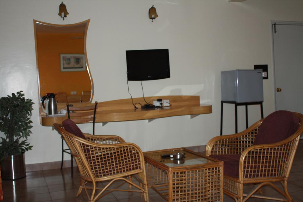 Tom'S Hotel Bangalore Exterior foto