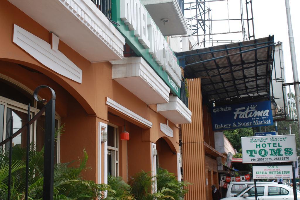 Tom'S Hotel Bangalore Exterior foto