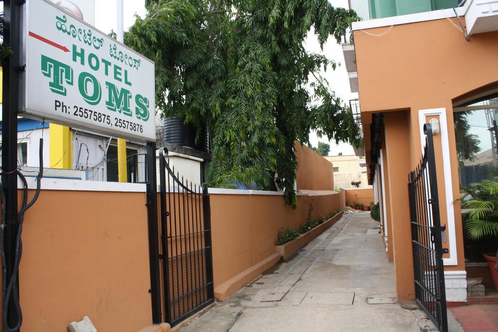 Tom'S Hotel Bangalore Exterior foto