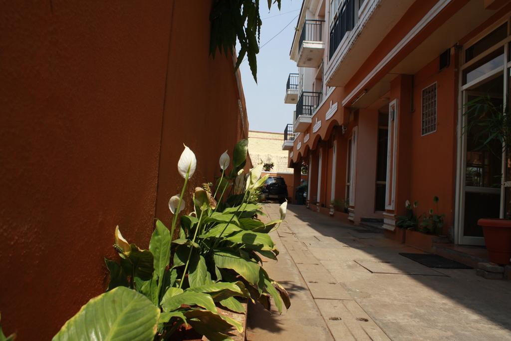 Tom'S Hotel Bangalore Exterior foto